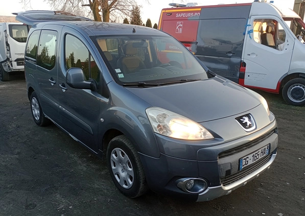 Peugeot Partner cena 17400 przebieg: 272000, rok produkcji 2012 z Oborniki małe 79